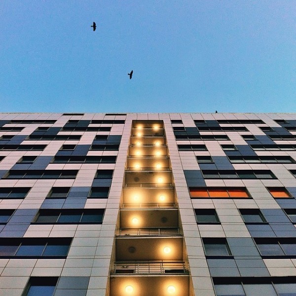 Fotografías de simetría en edificios por Sasha Levi... - Frogx Three