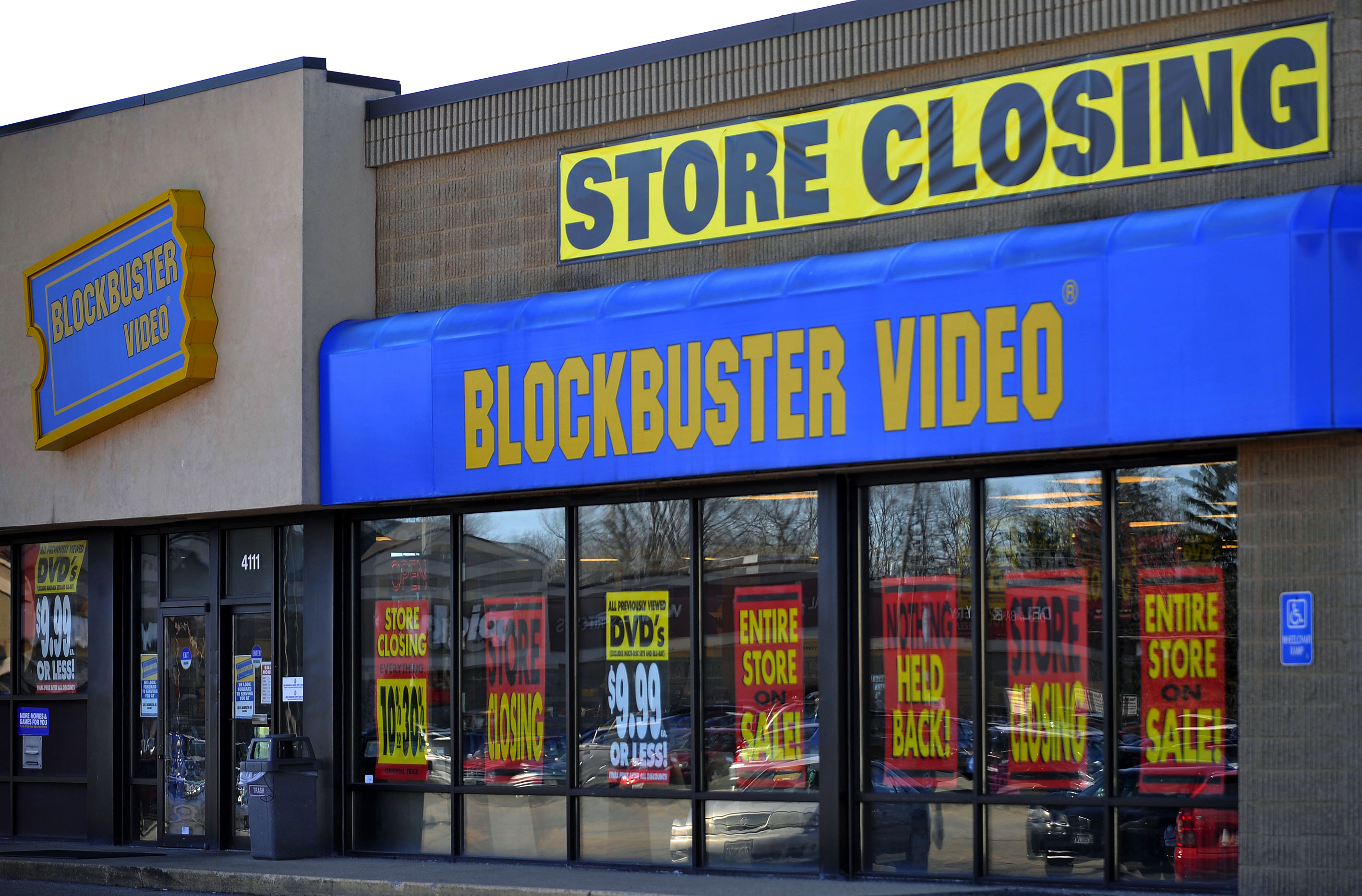 Adiós Blockbuster, "The B Store" Es El Futuro.